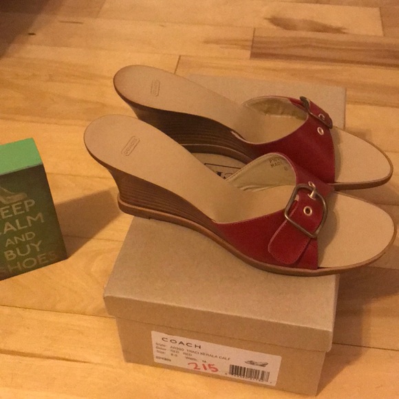 ♦️COACH Red Slides♦️ Traci ♦️8 M Never Worn - Picture 3 of 5